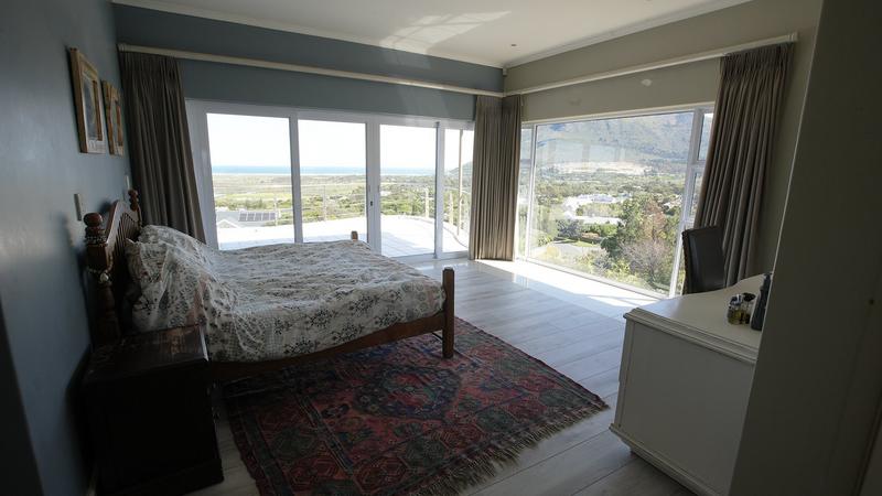 5 Bedroom Property for Sale in Crofters Valley Western Cape